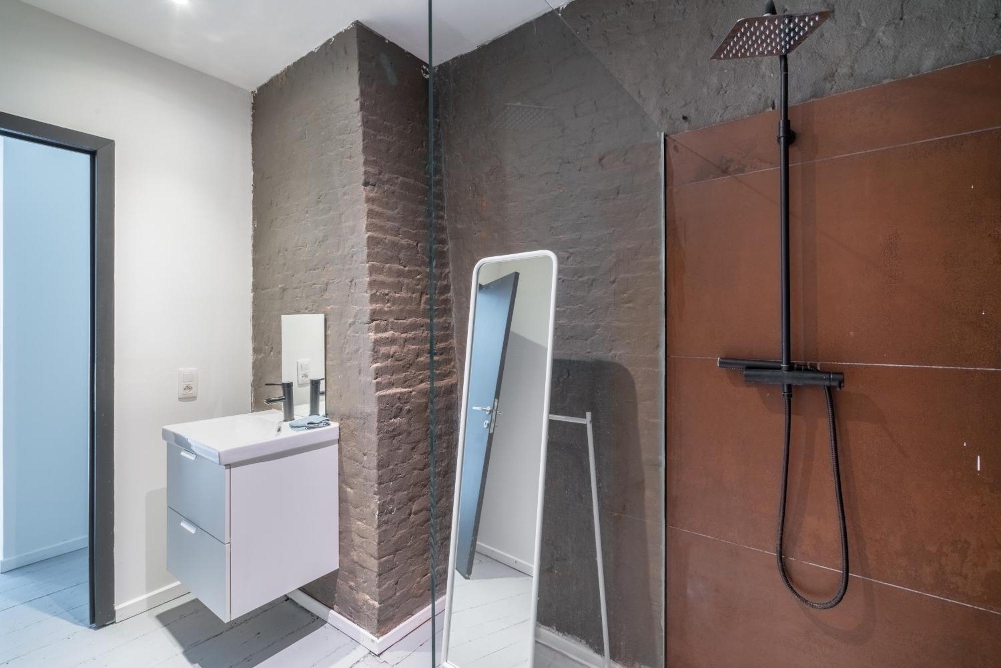 Charming Two-Bedroom River Side Apartment Αμβέρσα Εξωτερικό φωτογραφία